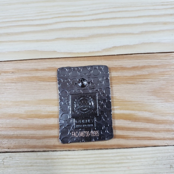 Disney Haunted Mansion- Knight Pin - Picture 3 of 3